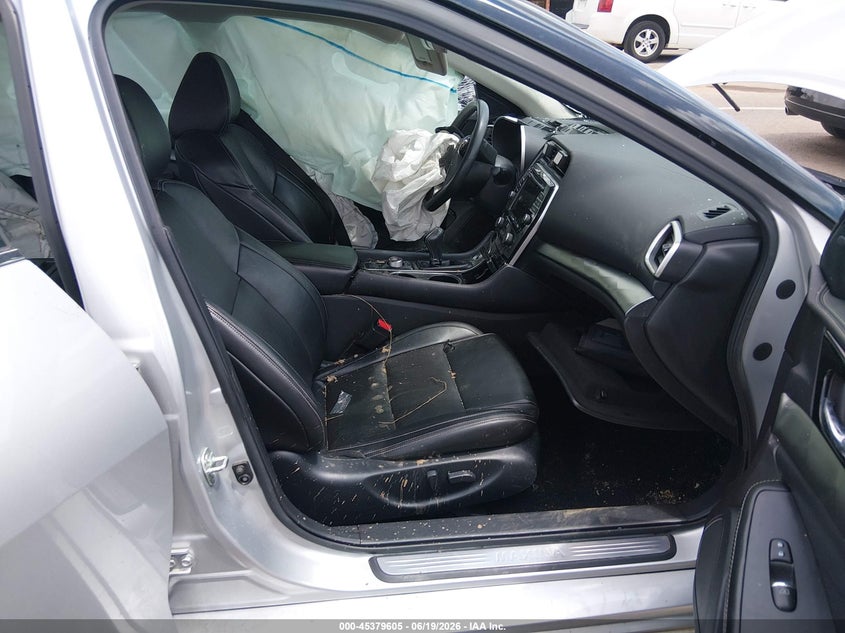 2021 NISSAN MAXIMA auction photo 5