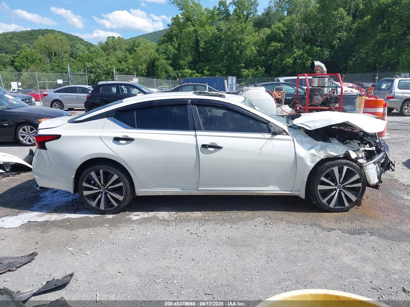 VIN 1N4BL4CW2LC272159 2020 NISSAN ALTIMA SR INTELLIGENT AWD