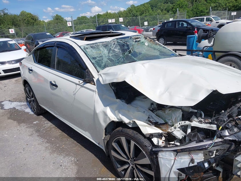 VIN 1N4BL4CW2LC272159 2020 NISSAN ALTIMA SR INTELLIGENT AWD