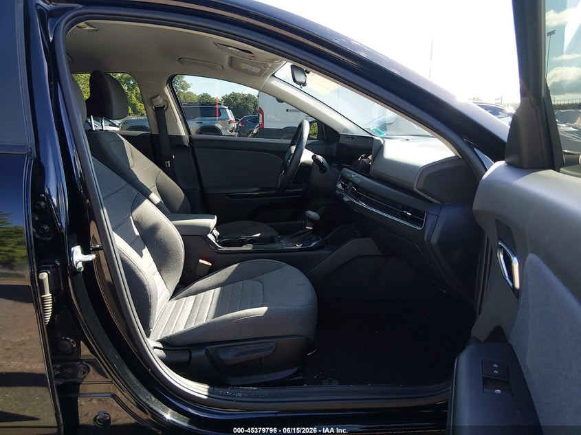 2025 KIA K4 auction photo 5