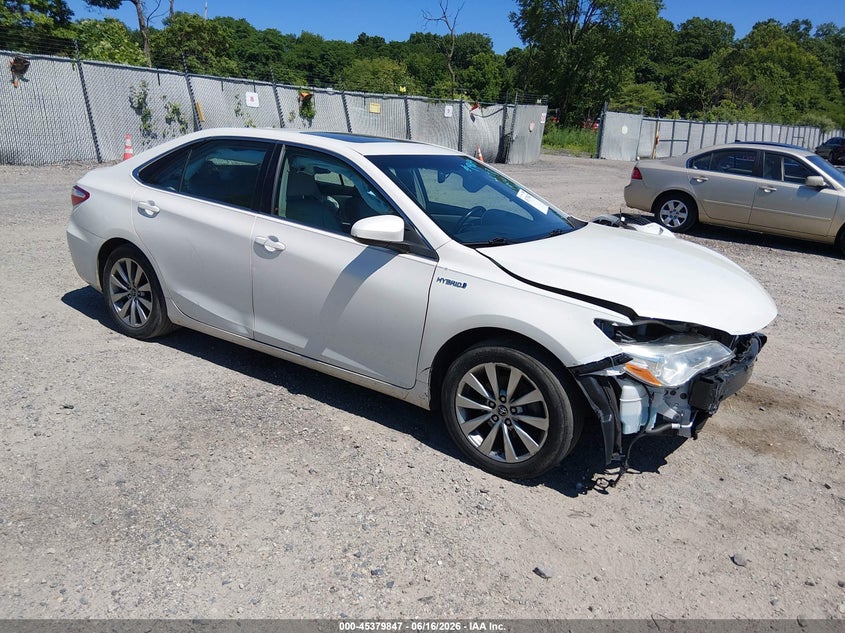 2015 Toyota Camry Hybrid