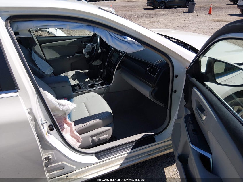 2015 TOYOTA CAMRY HYBRID auction photo 5