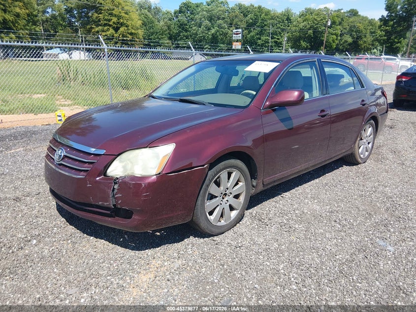 2005 TOYOTA AVALON auction photo 2