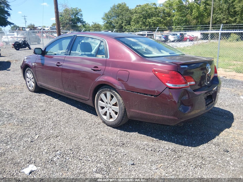2005 TOYOTA AVALON auction photo 3