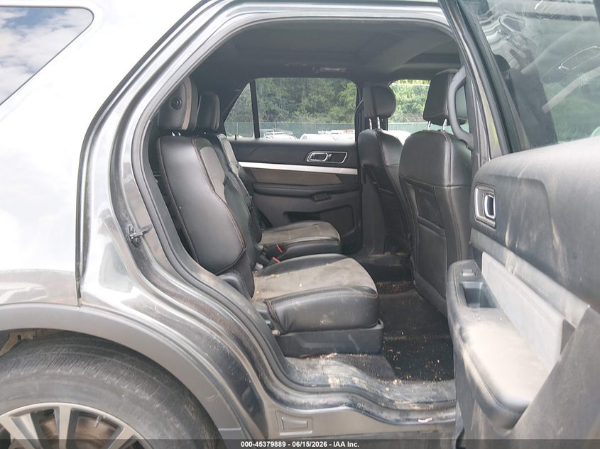 2017 FORD EXPLORER auction photo 8