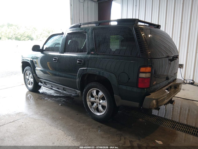 2004 CHEVROLET TAHOE auction photo 3