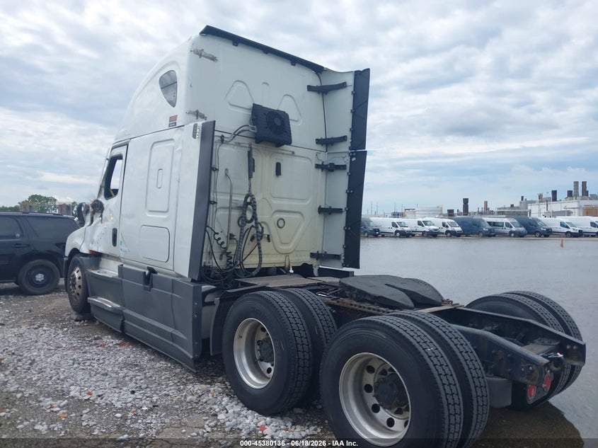2022 FREIGHTLINER NEW CASCADIA 126 auction photo 3