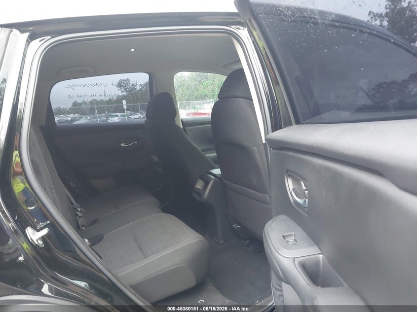 VIN 3CZRZ1H30RM746714 2024 HONDA HR-V 2WD LX