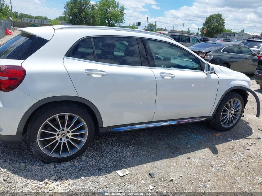 2018 MERCEDES-BENZ GLA 250 4MATIC — Photo 13
