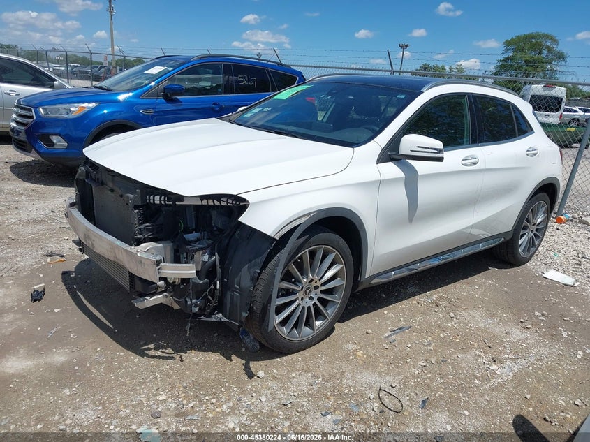 2018 MERCEDES-BENZ GLA 250 4MATIC — Photo 2