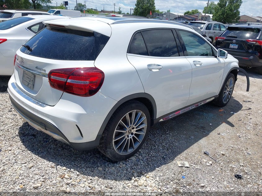2018 MERCEDES-BENZ GLA 250 4MATIC — Photo 4