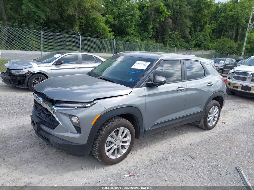 2025 CHEVROLET TRAILBLAZER auction photo 2