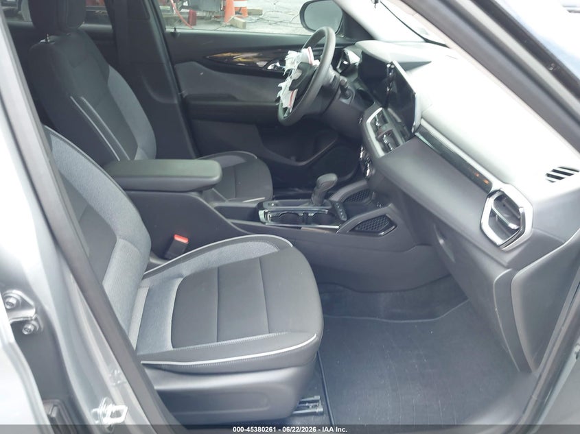 2025 CHEVROLET TRAILBLAZER auction photo 5