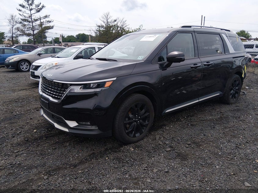2024 KIA CARNIVAL MPV auction photo 2