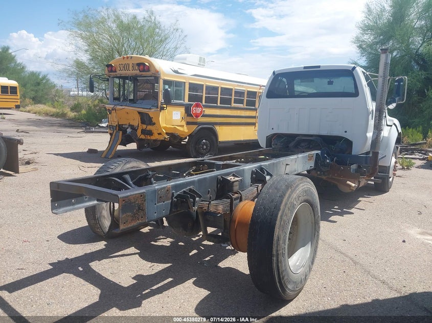 2008 FORD F-750 auction photo 4