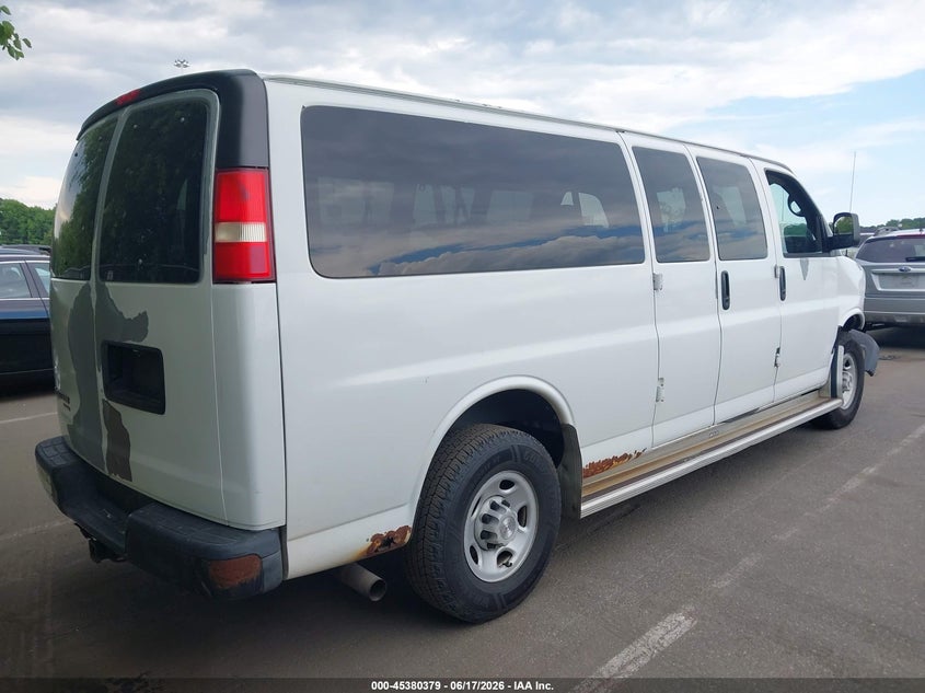 CHEVROLET EXPRESS PASSENGER 2008 VIN 1GAHG39K681226918