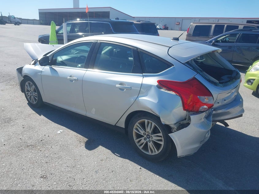 Vin: 1fahp3m21cl337832, lot: 45878455, ford focus sel 20123