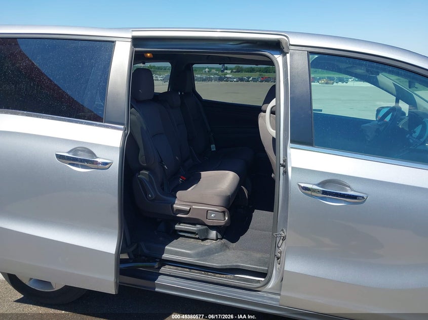 2019 HONDA ODYSSEY auction photo 8