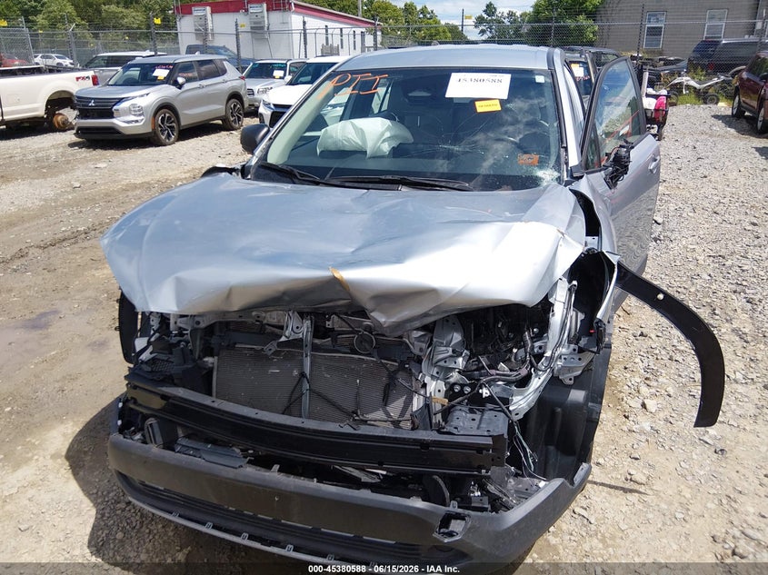 2025 TOYOTA COROLLA CROSS auction photo 6