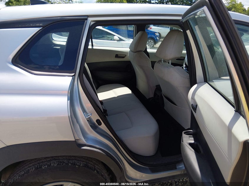 2025 TOYOTA COROLLA CROSS auction photo 8