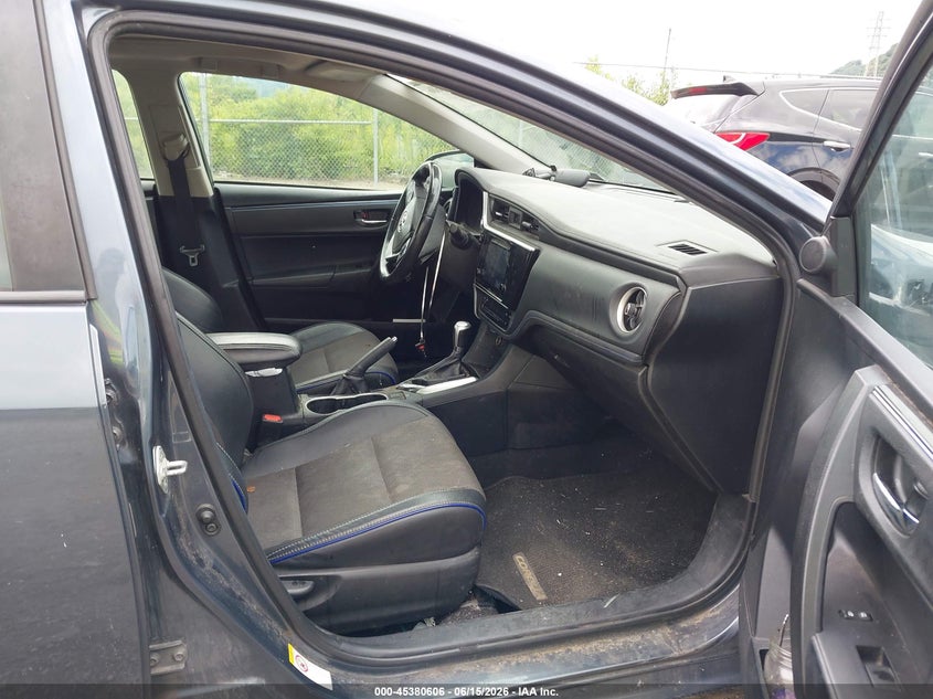 2018 TOYOTA COROLLA auction photo 5