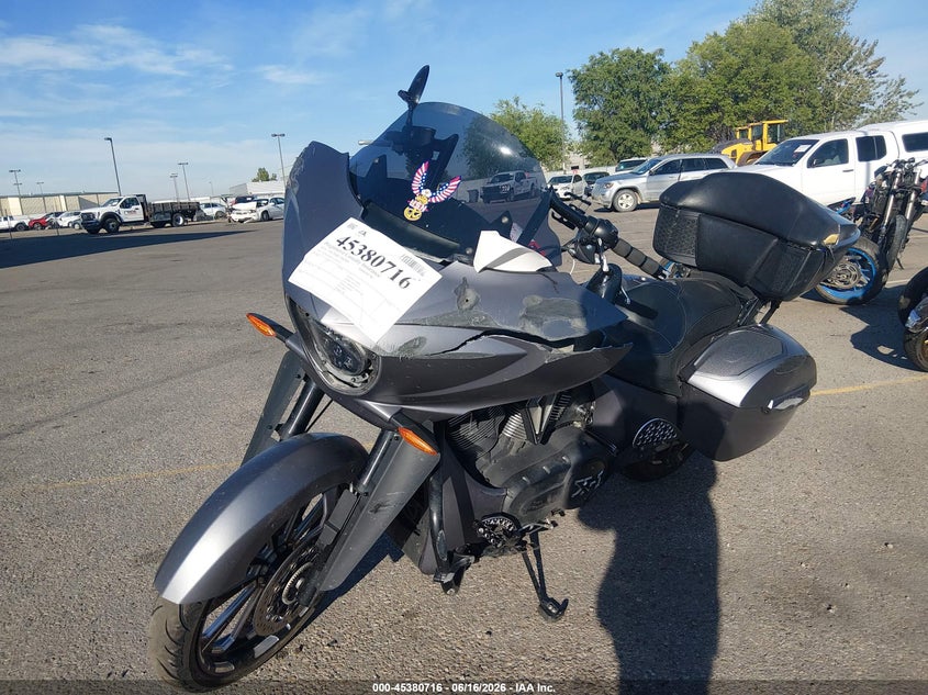 2016 VICTORY MAGNUM MOTO 2