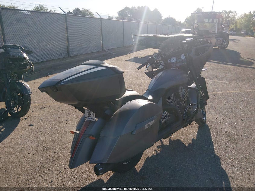 2016 VICTORY MAGNUM MOTO 2