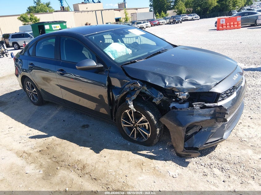 2024 KIA FORTE auction photo 1