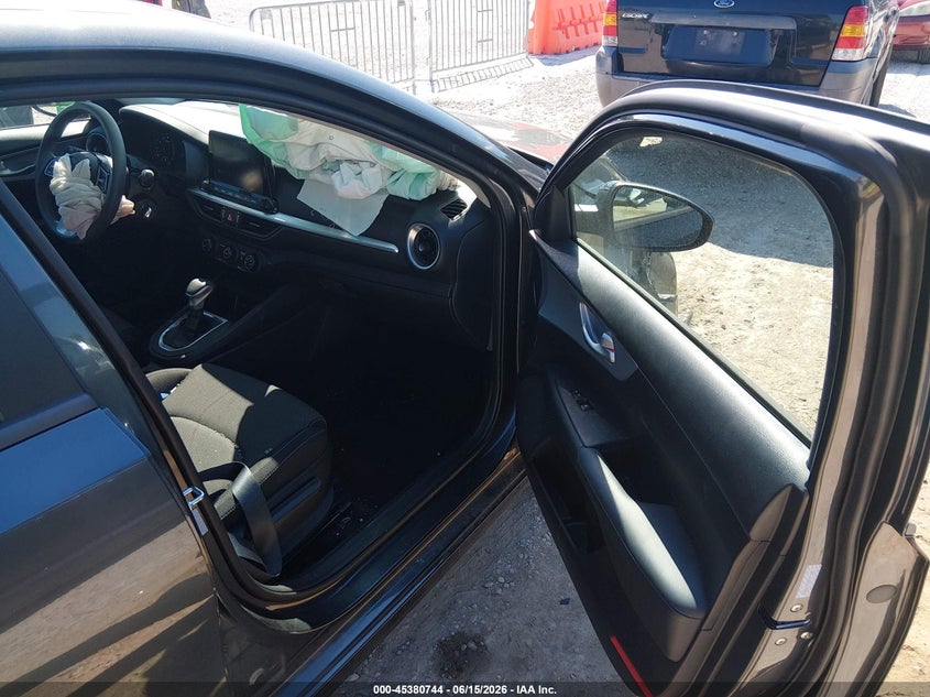 2024 KIA FORTE auction photo 5