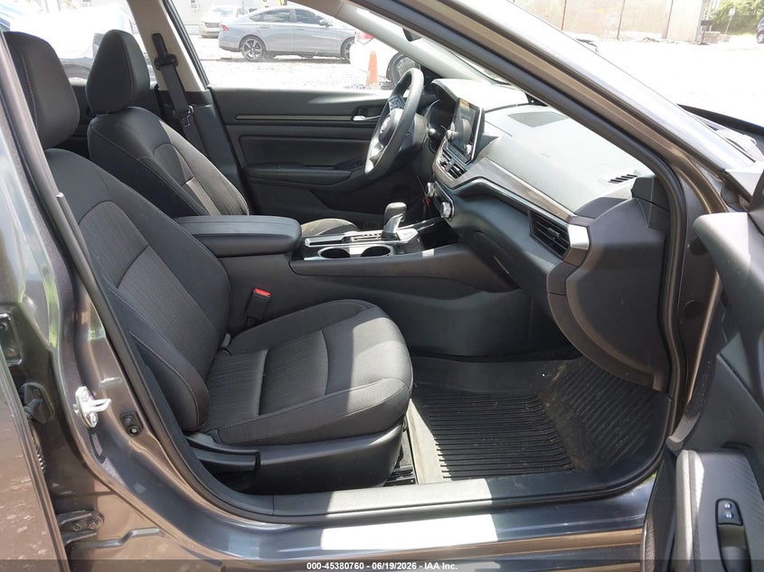 2024 NISSAN ALTIMA auction photo 5