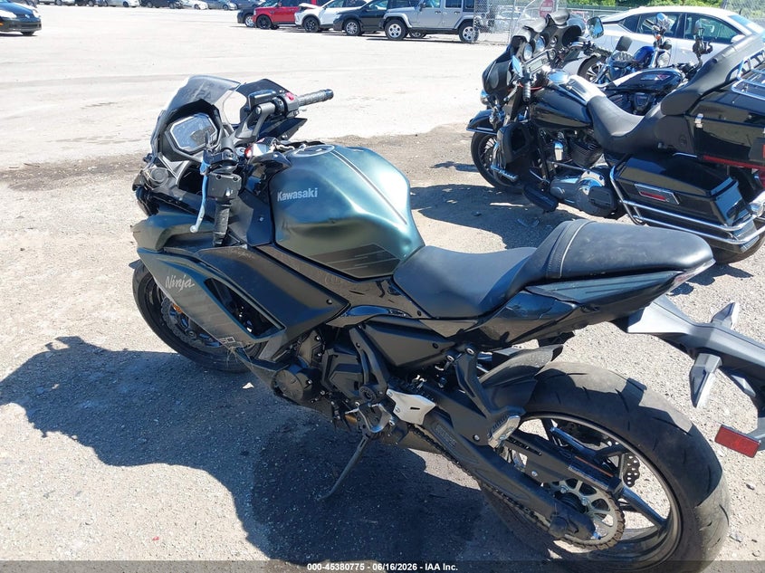 2025 Kawasaki Ex650 P VIN: ML5EXEP18SDAD7332 Lot: 45380775