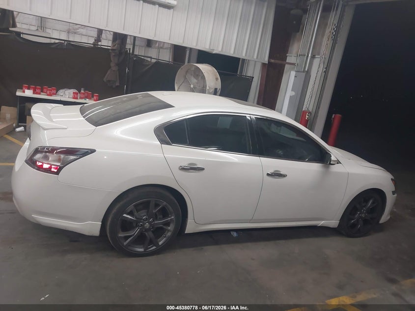AtlanticExpress - Nissan Maxima