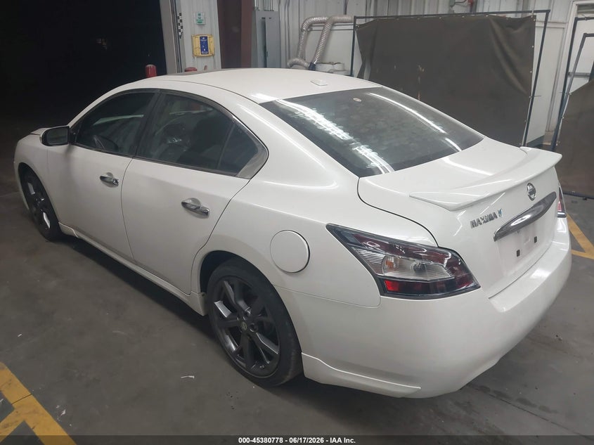 AtlanticExpress - Nissan Maxima