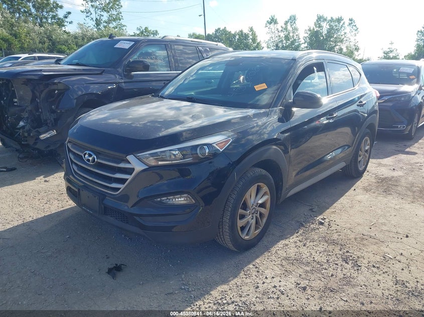 2017 HYUNDAI TUCSON auction photo 2