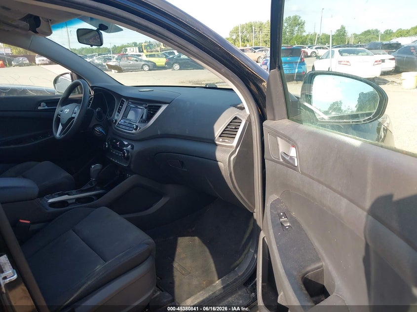 2017 HYUNDAI TUCSON auction photo 5
