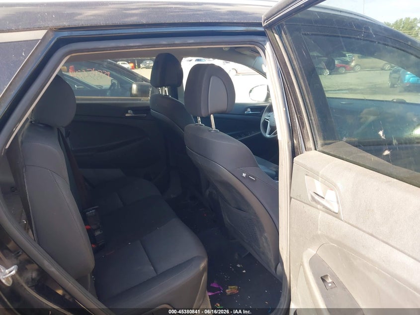 2017 HYUNDAI TUCSON auction photo 8