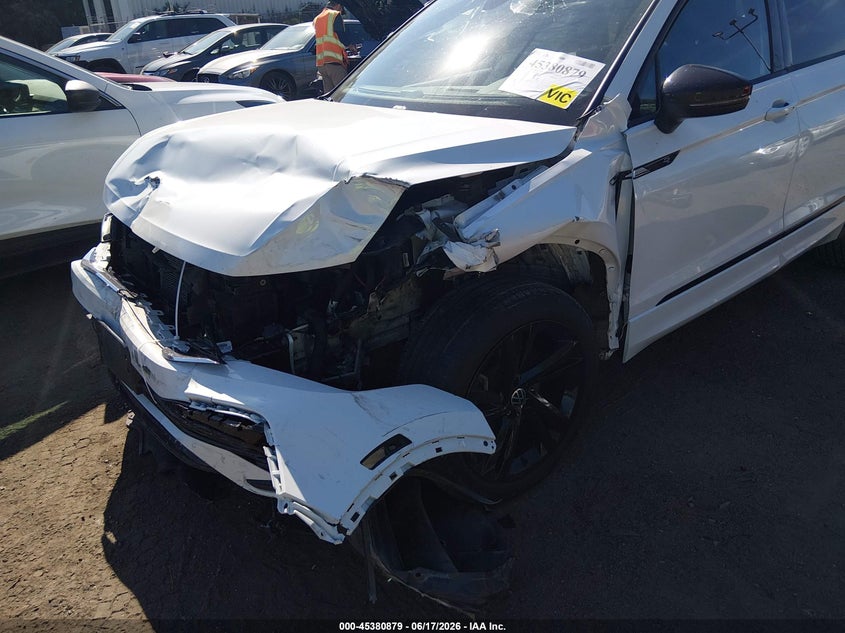 2023 VOLKSWAGEN TIGUAN auction photo 6