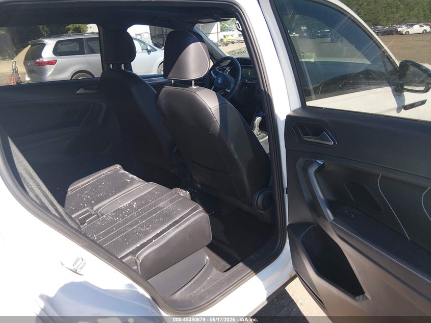 2023 VOLKSWAGEN TIGUAN auction photo 8