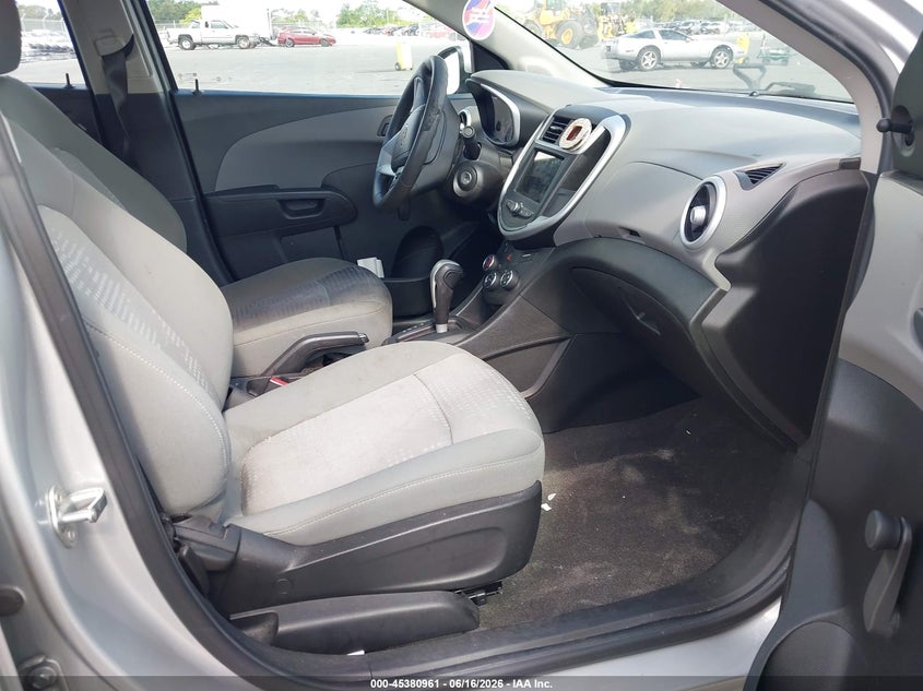 VIN 1G1JB5SH2J4111649 2018 CHEVROLET SONIC LS AUTO
