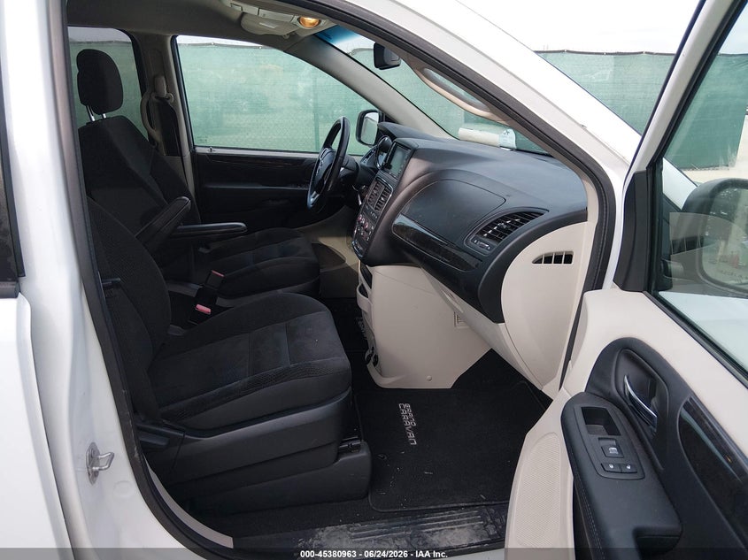 2017 DODGE GRAND CARAVAN auction photo 5