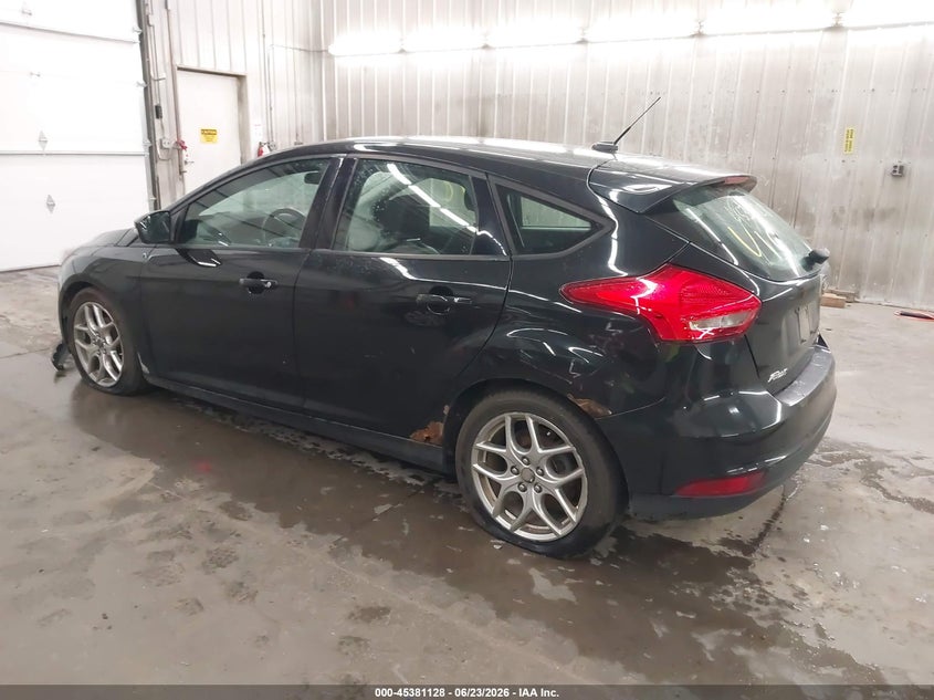 Vin: 1fadp3k29fl375122, lot: 45879123, ford focus se 20153
