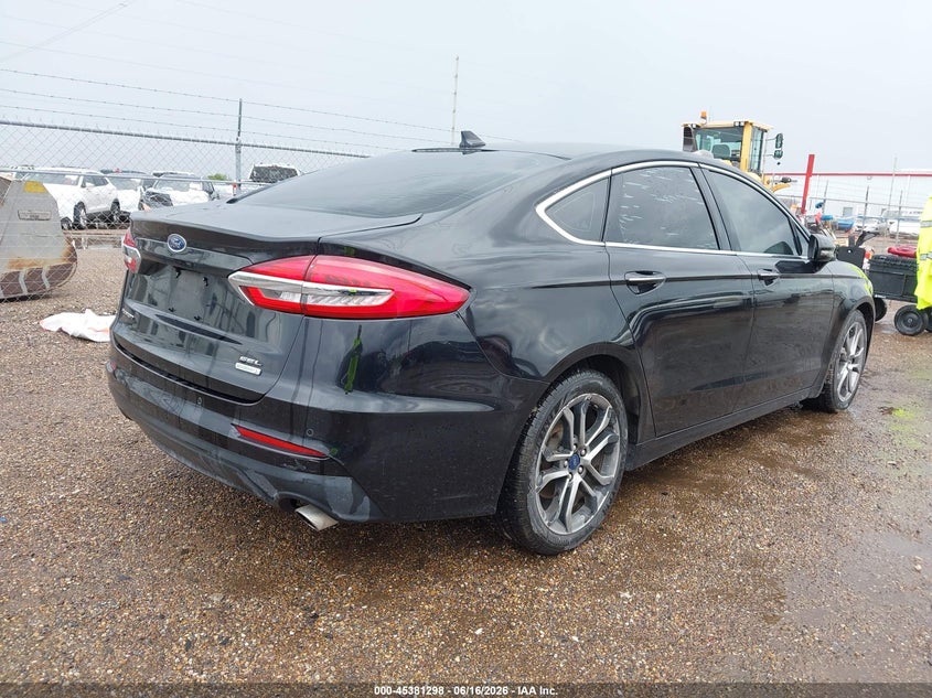 2019 FORD FUSION auction photo 4