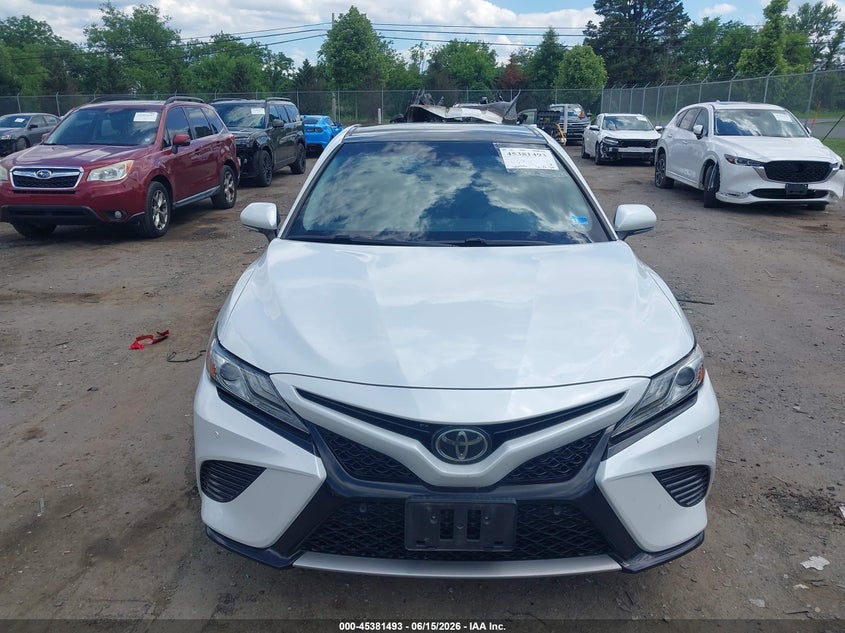 TOYOTA CAMRY - zdjęcie 12