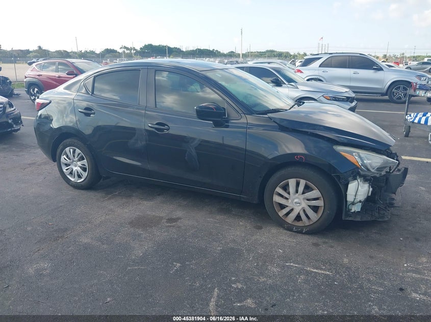 2019 TOYOTA YARIS L
