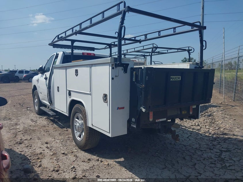 Vin: 3c7wr4aj1lg302592, lot: 45879964, ram 2500 tradesman  4x2 8' box 20203