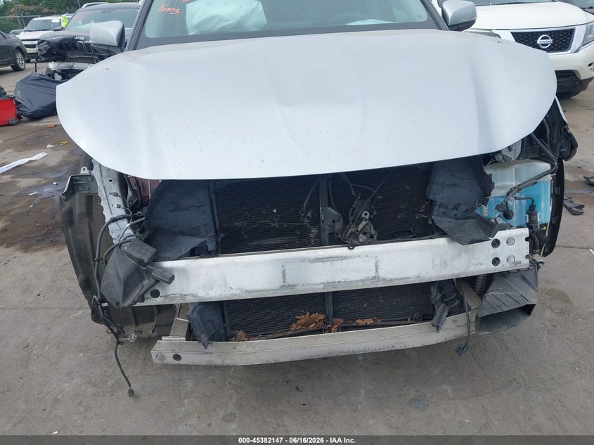 2021 TOYOTA HIGHLANDER auction photo 6