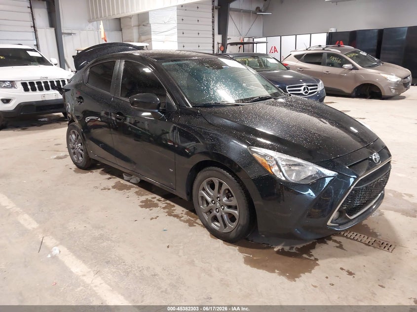 2019 TOYOTA YARIS auction photo 1