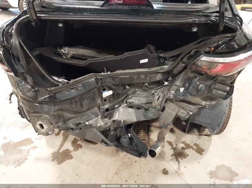 2019 TOYOTA YARIS auction photo 6