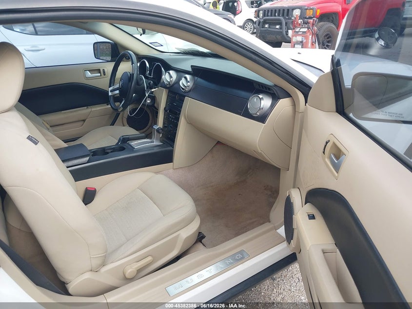 2007 FORD MUSTANG auction photo 5