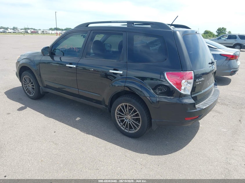 Vin: jf2shacc2ch452066, lot: 45880441, subaru forester 2.5x premium 20123